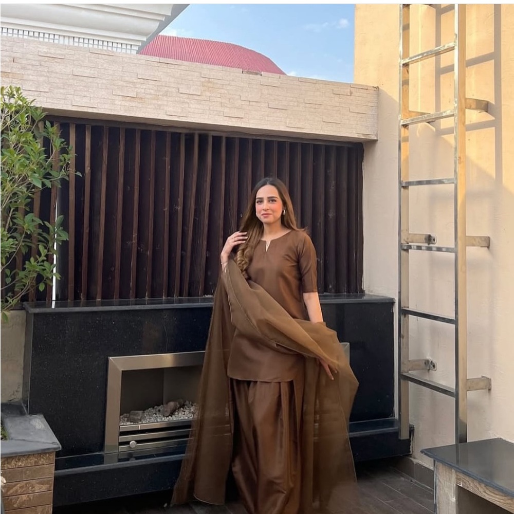 Farshi shalwar trendy outfit